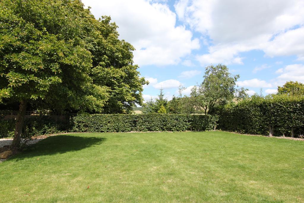 Woodstock Suites Charlton  Esterno foto