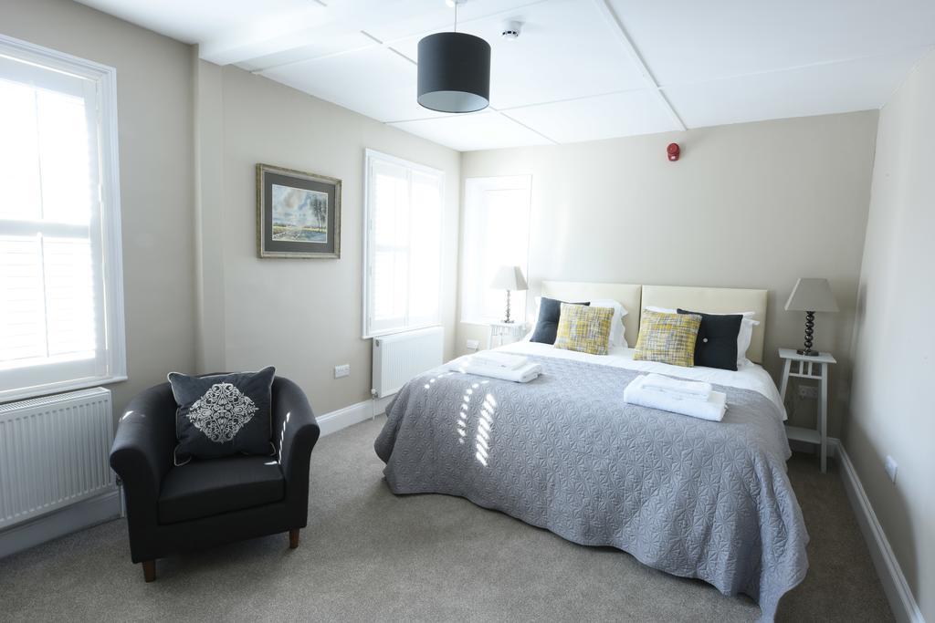 Woodstock Suites Charlton  Esterno foto