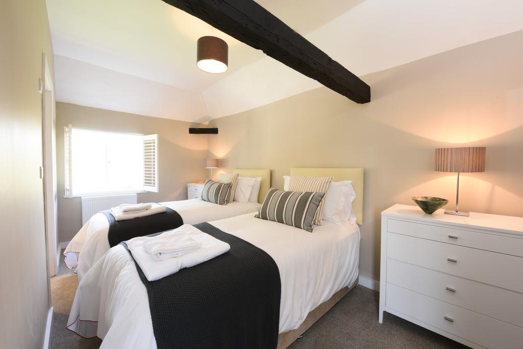 Woodstock Suites Charlton  Esterno foto